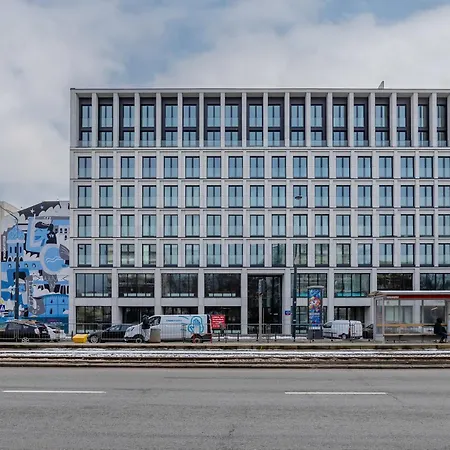 Zen Prestige With Parking & Air Conditioning By Renters Prestige דירה *