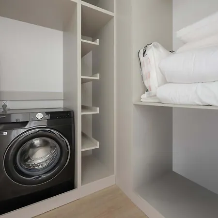 Zen Prestige With Parking & Air Conditioning By Renters Prestige