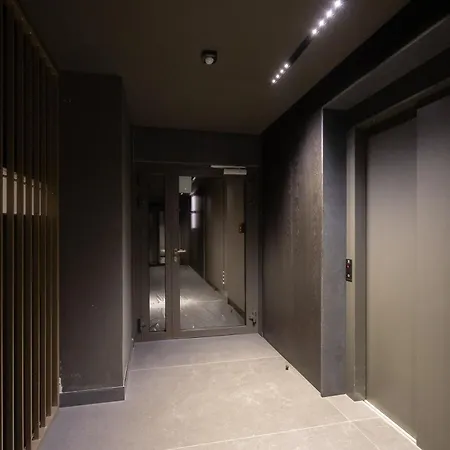 Zen Prestige With Parking & Air Conditioning By Renters Prestige وارسو